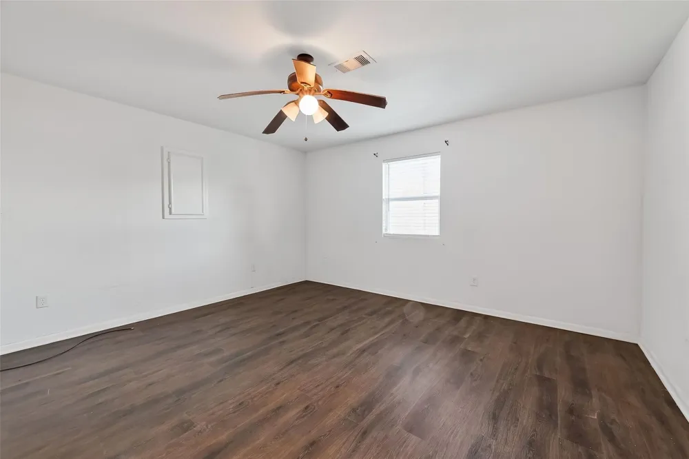 1910 Duncan Drive Oyster Creek, TX 77541