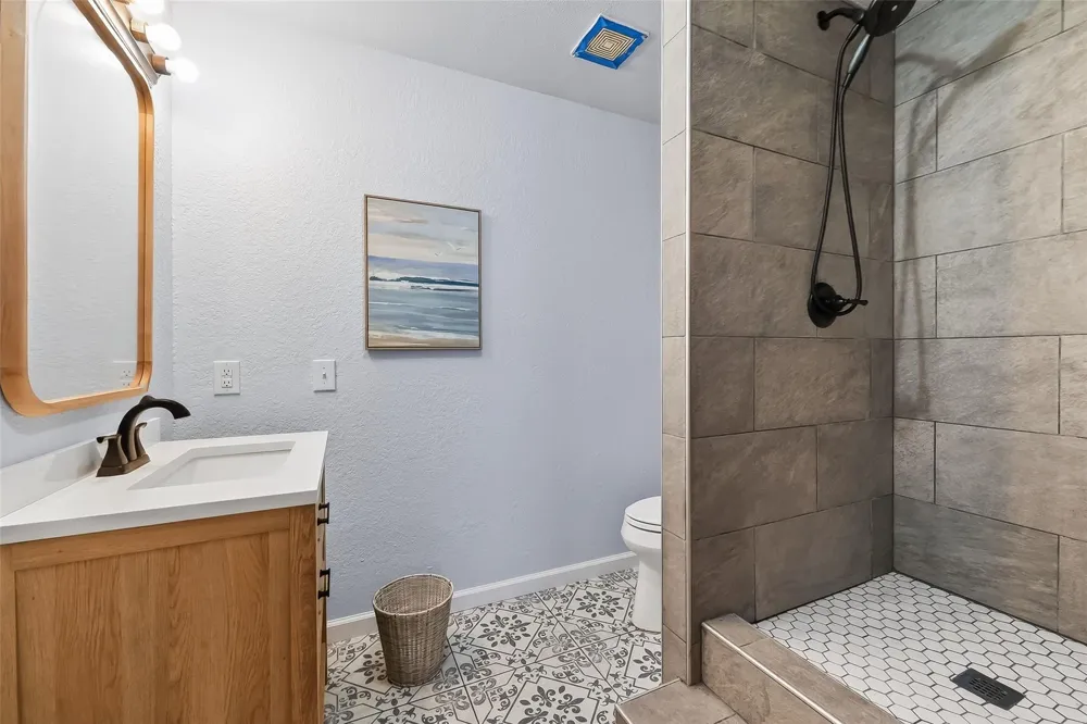 1910 Duncan Drive Oyster Creek, TX 77541