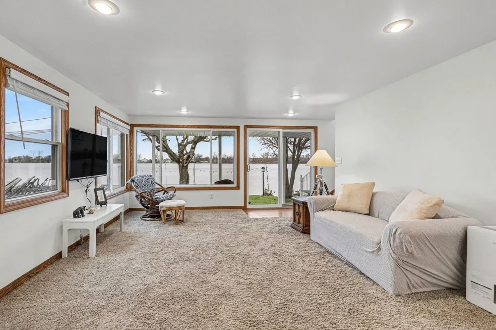 828 Werners Landing Drive Bronson, MI 49028