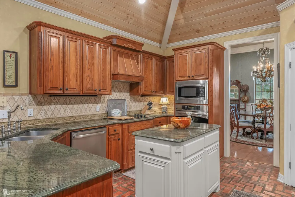 400 Crouch Road Benton, LA 71006