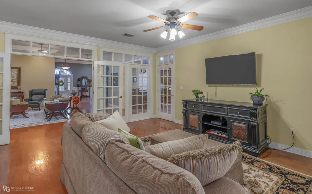 400 Crouch Road Benton, LA 71006