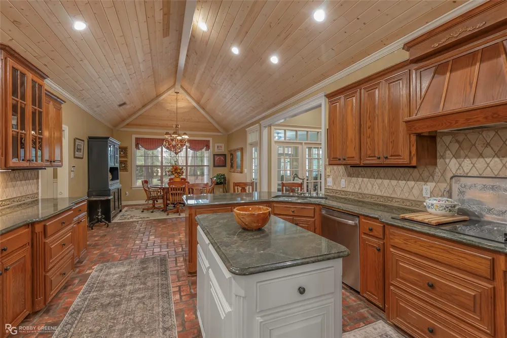 400 Crouch Road Benton, LA 71006