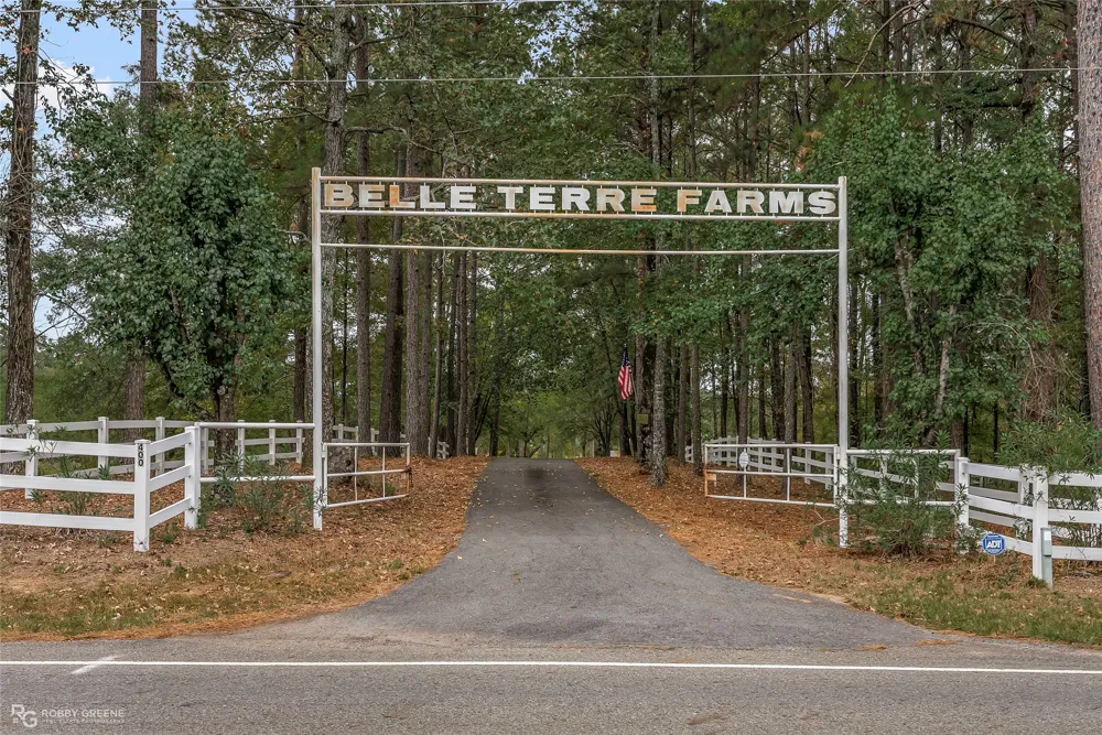 400 Crouch Road Benton, LA 71006