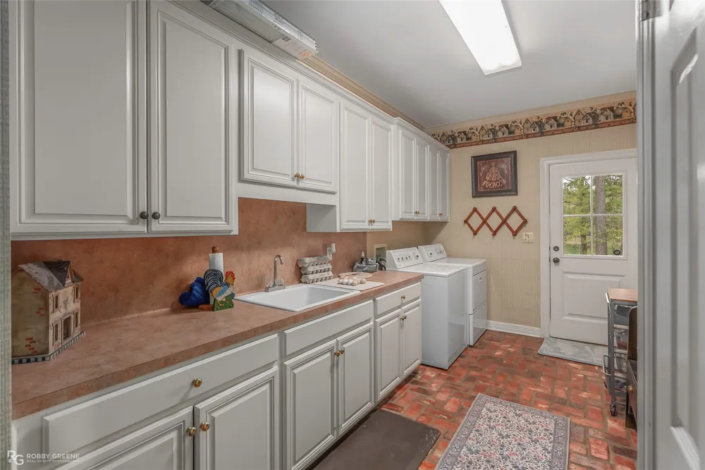 400 Crouch Road Benton, LA 71006