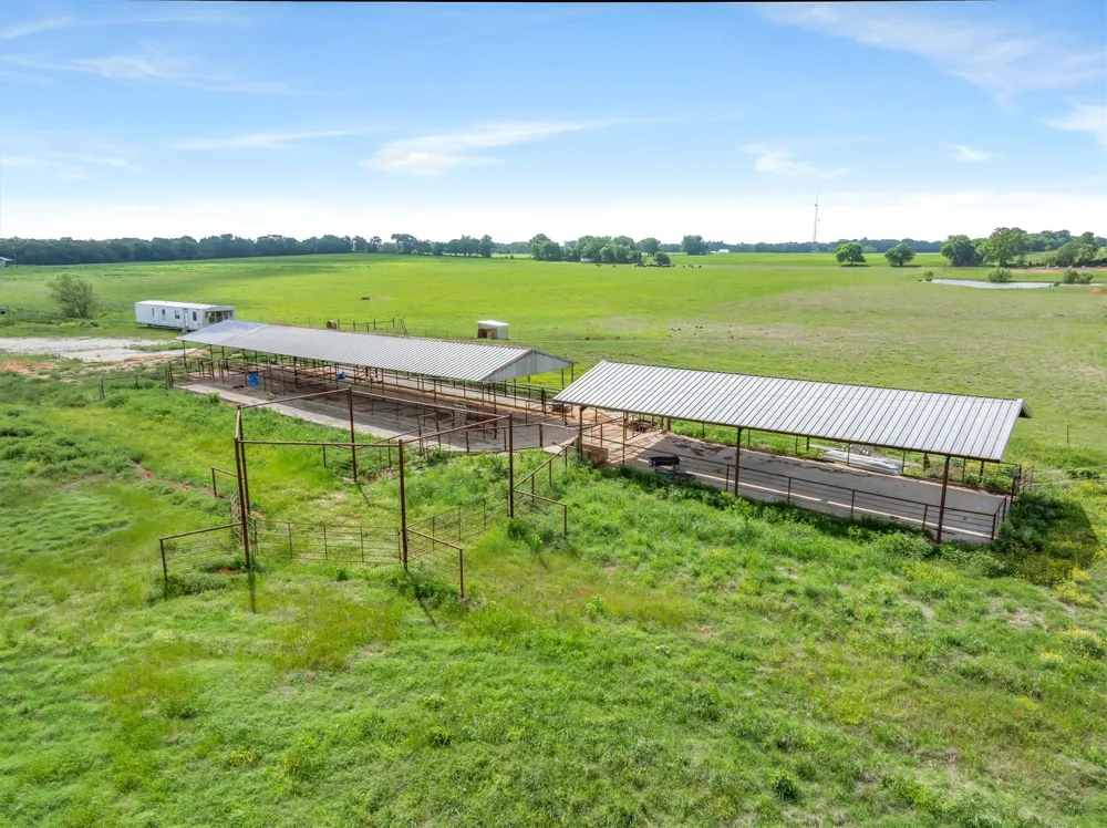 609 VZ County Road 1117 Grand Saline, TX 75140