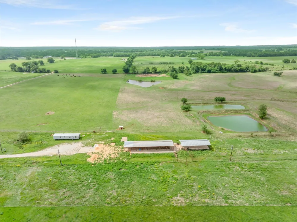 609 VZ County Road 1117 Grand Saline, TX 75140