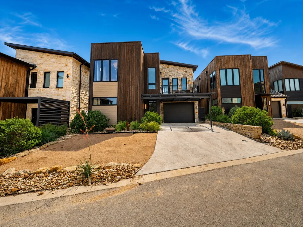 12 Breakwater Bend Graford, TX 76449