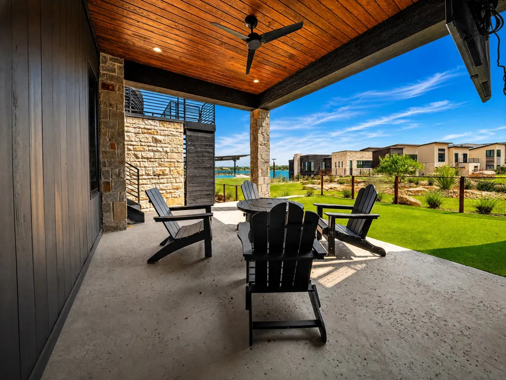 12 Breakwater Bend Graford, TX 76449