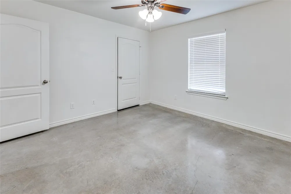 6011 Amelia Earhart Boulevard #B Killeen, TX 76543