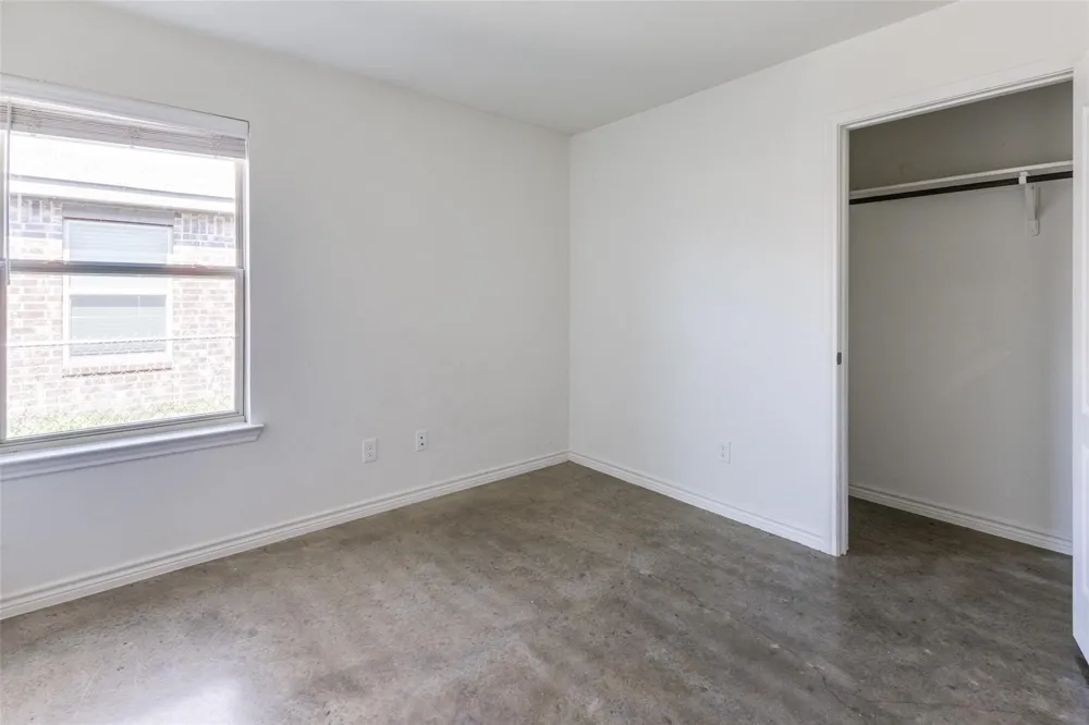 6011 Amelia Earhart Boulevard #B Killeen, TX 76543