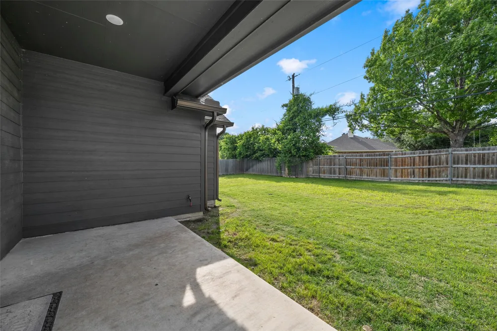 913 Day Star Drive Hewitt, TX 76643