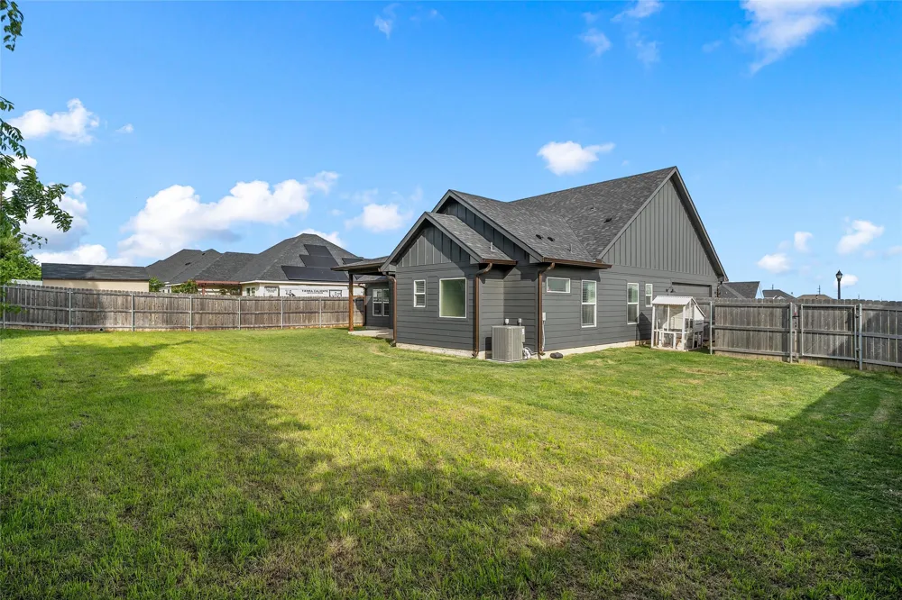 913 Day Star Drive Hewitt, TX 76643