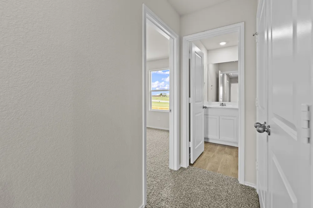 2121 Windflower Lane Luling, TX 78648
