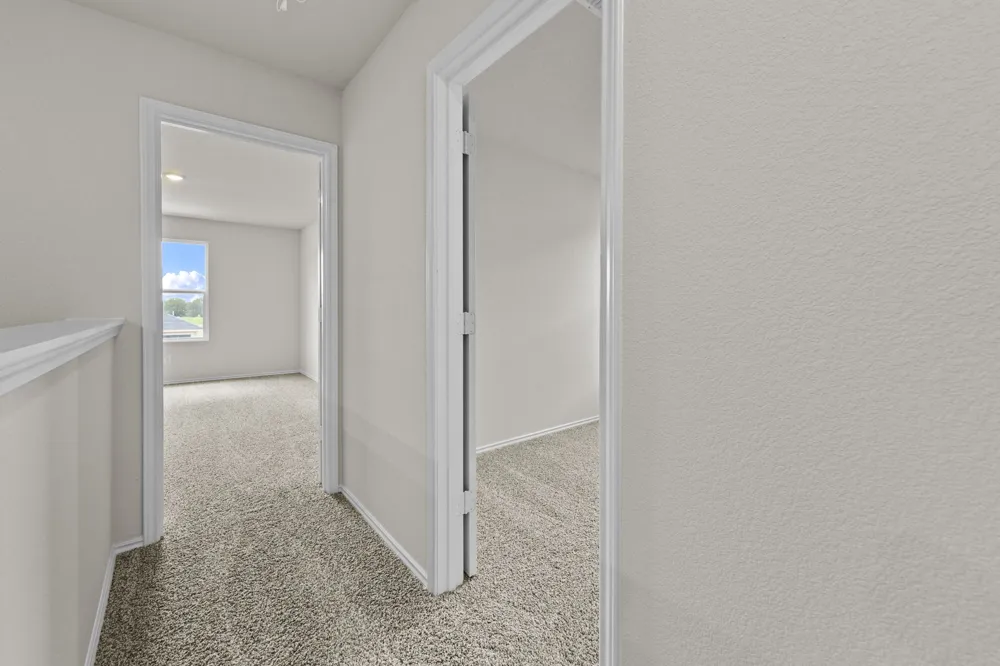 2121 Windflower Lane Luling, TX 78648