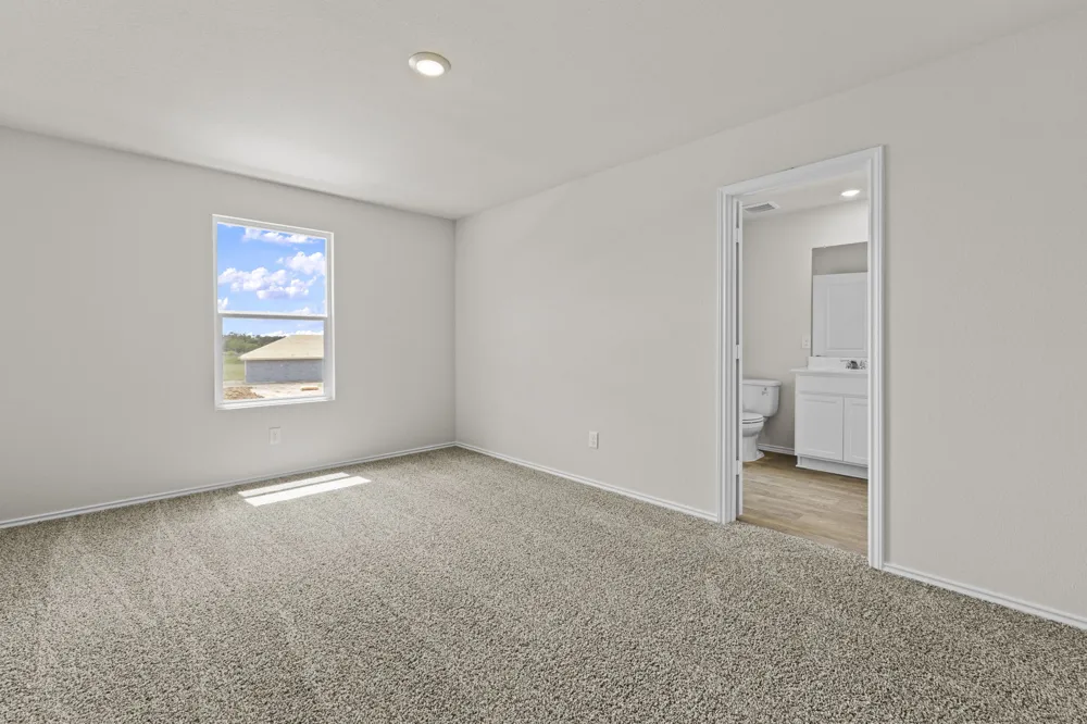 2121 Windflower Lane Luling, TX 78648