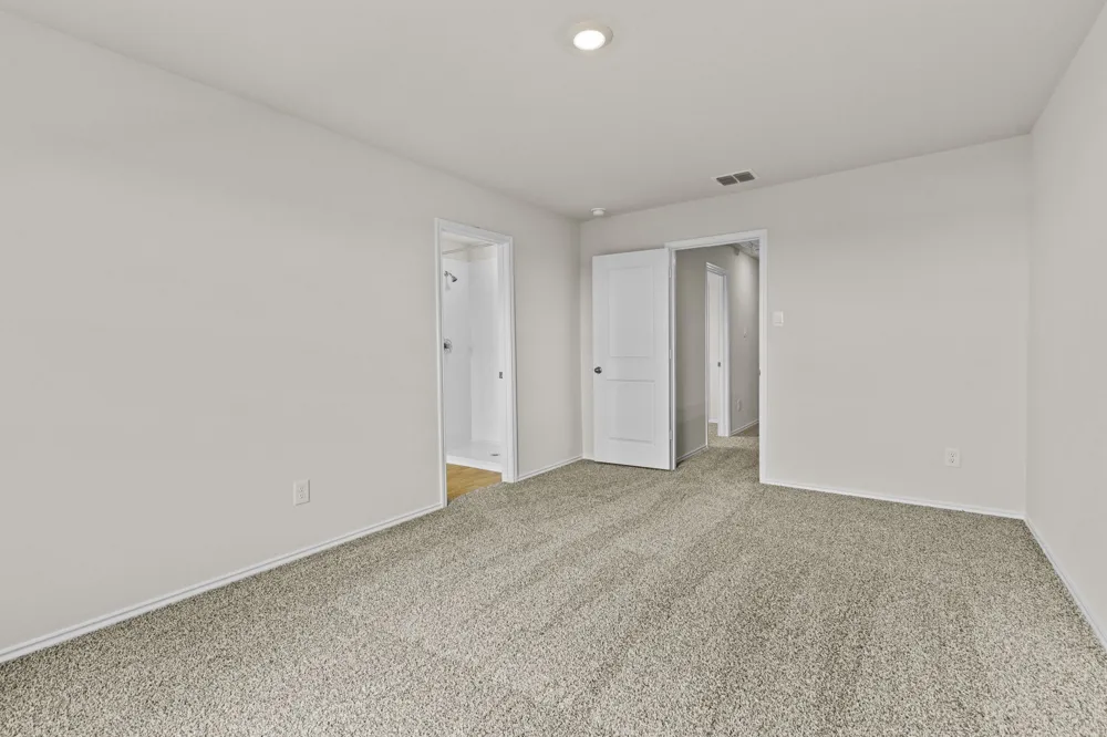 2121 Windflower Lane Luling, TX 78648