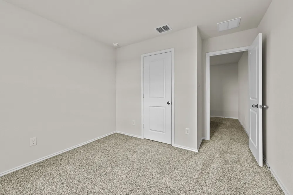 2121 Windflower Lane Luling, TX 78648