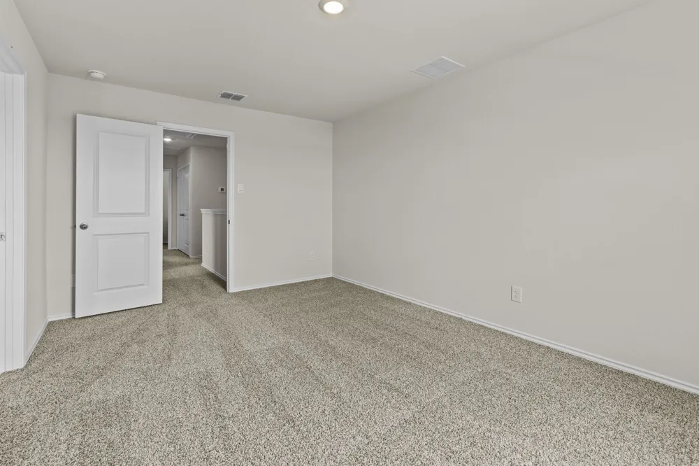 2121 Windflower Lane Luling, TX 78648