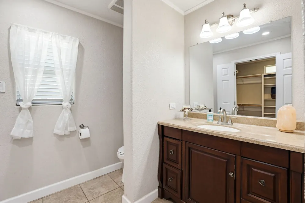 125 Glendale Street Luling, TX 78648