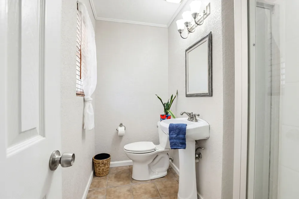 125 Glendale Street Luling, TX 78648
