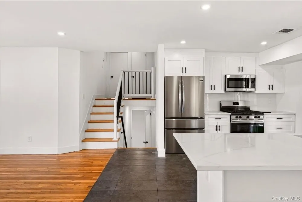8 Whitebirch Lane Commack, NY 11725