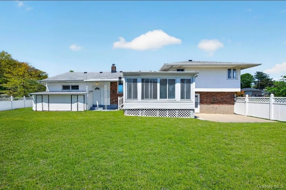 8 Whitebirch Lane Commack, NY 11725