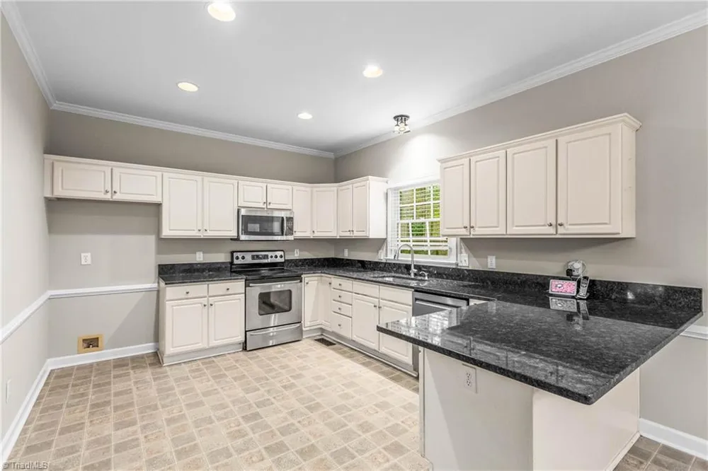 7088 Orchard Path Drive Clemmons, NC 27012