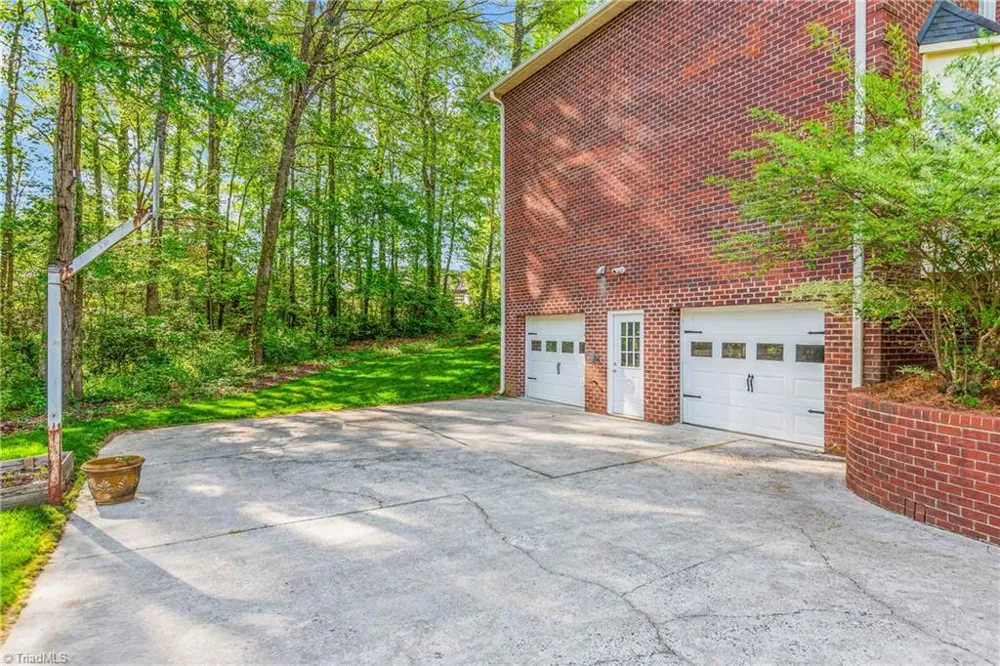 7088 Orchard Path Drive Clemmons, NC 27012