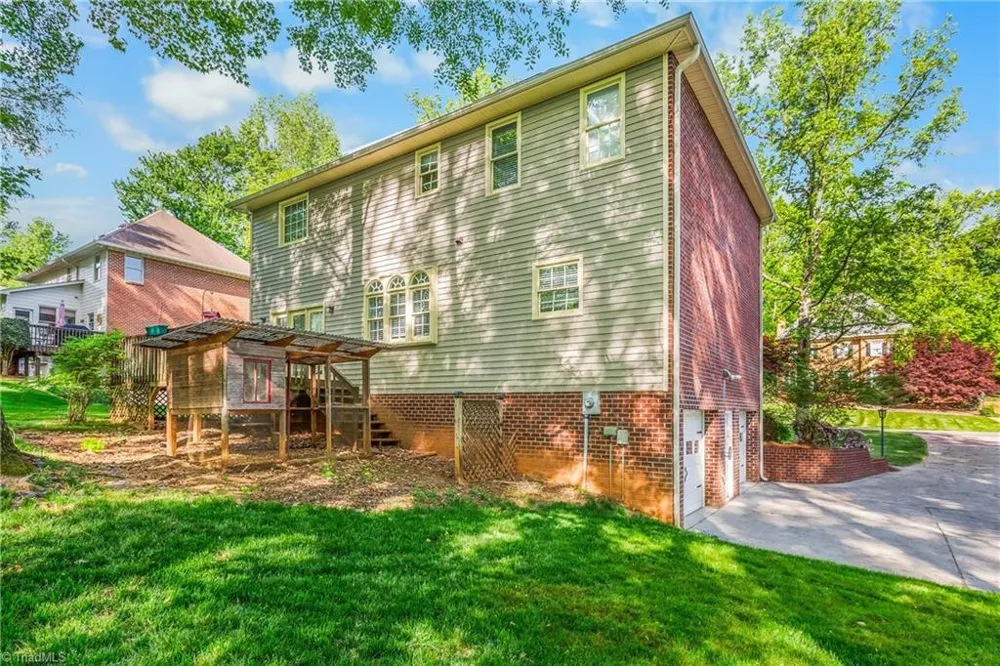 7088 Orchard Path Drive Clemmons, NC 27012