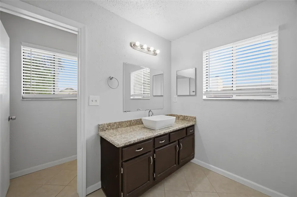 1441 MONTE LAKE DRIVE Valrico, FL 33596