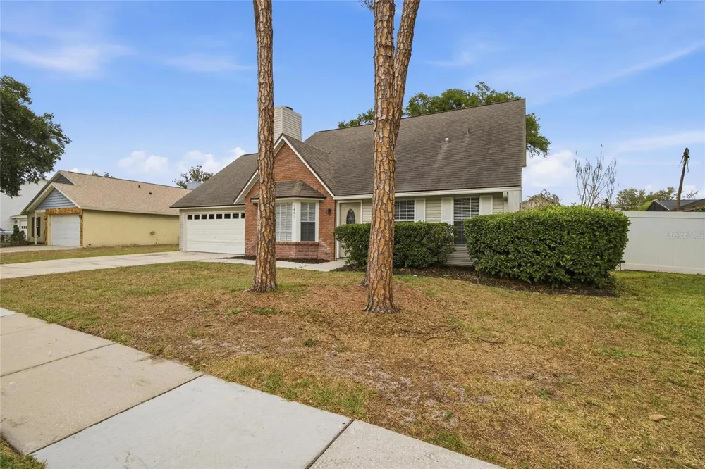 1441 MONTE LAKE DRIVE Valrico, FL 33596