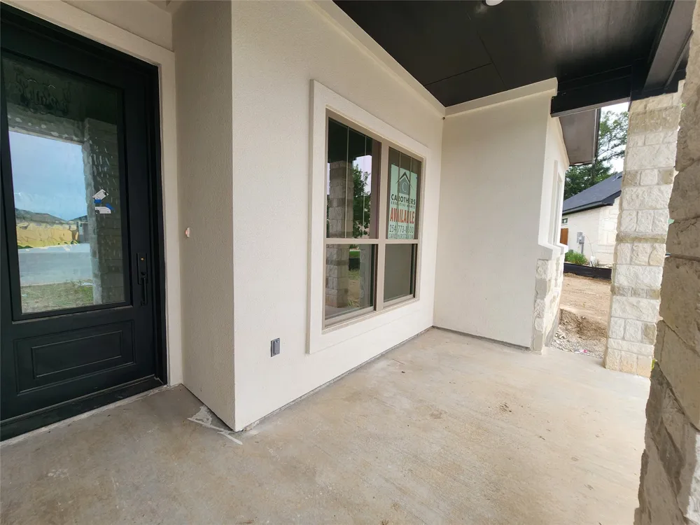 813 Golden Eagle Cove Salado, TX 76571