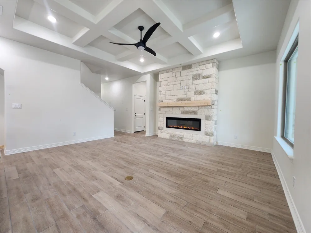 813 Golden Eagle Cove Salado, TX 76571