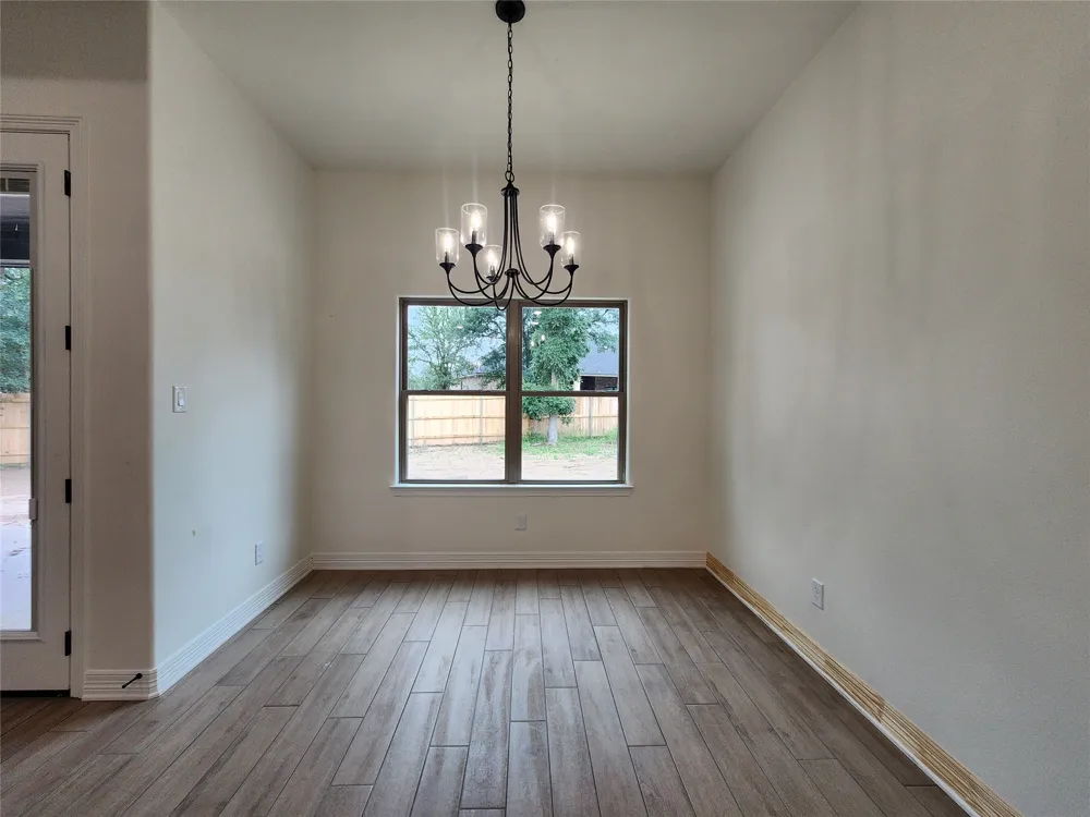 813 Golden Eagle Cove Salado, TX 76571