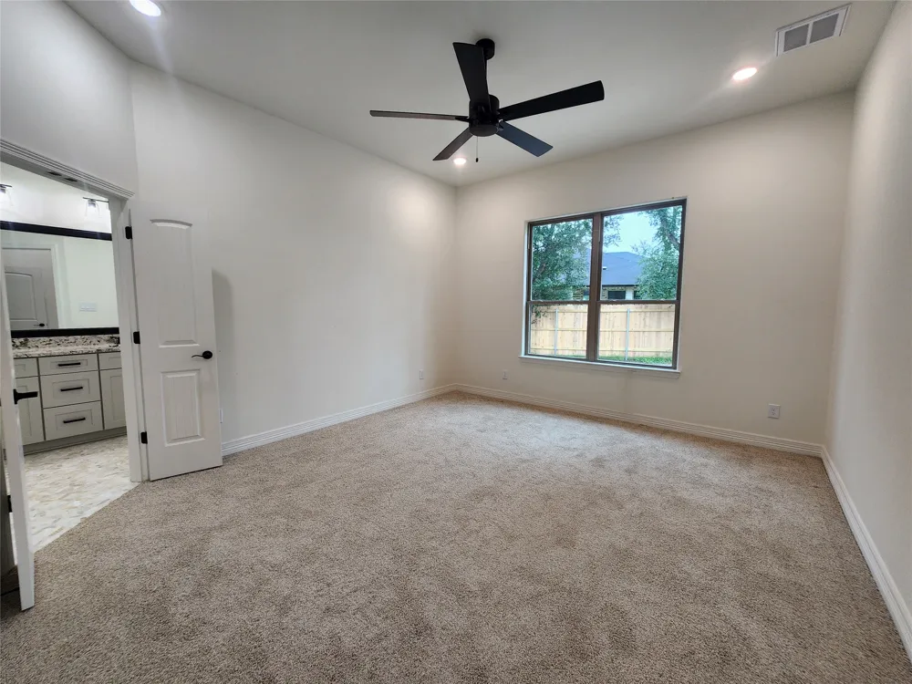 813 Golden Eagle Cove Salado, TX 76571