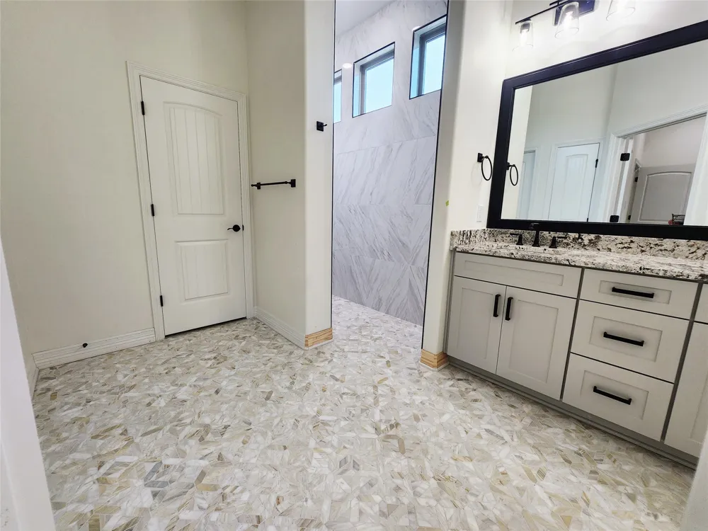 813 Golden Eagle Cove Salado, TX 76571