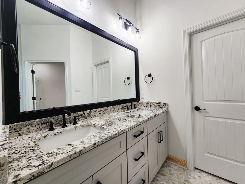 813 Golden Eagle Cove Salado, TX 76571
