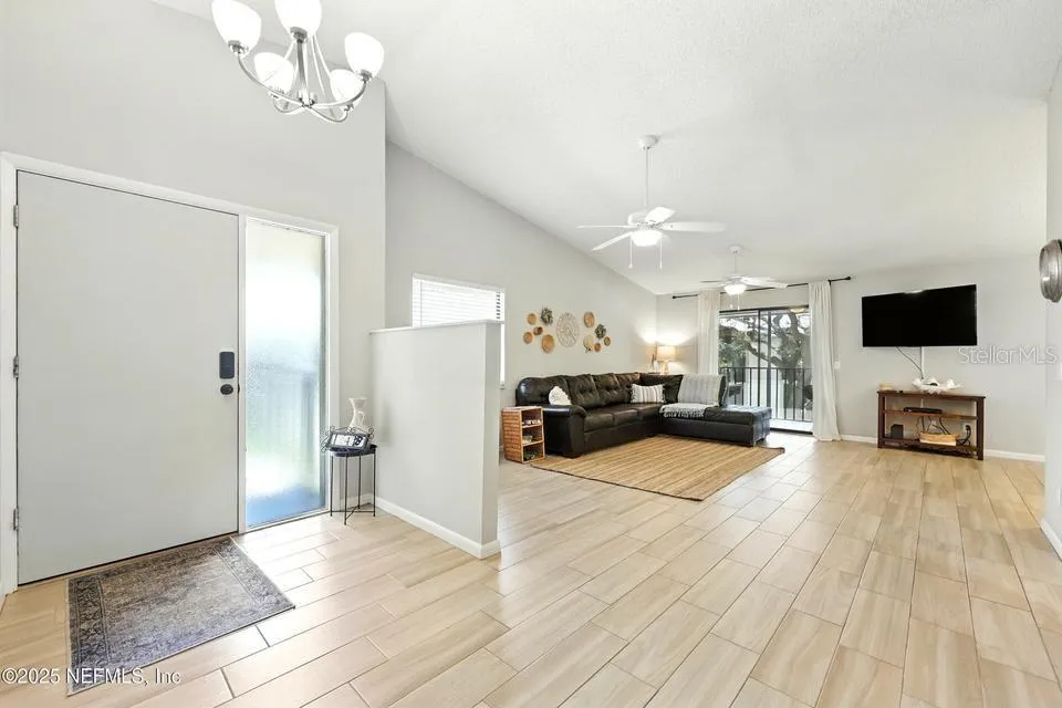 14 NAVARRA COURT #14 St Augustine, FL 32086