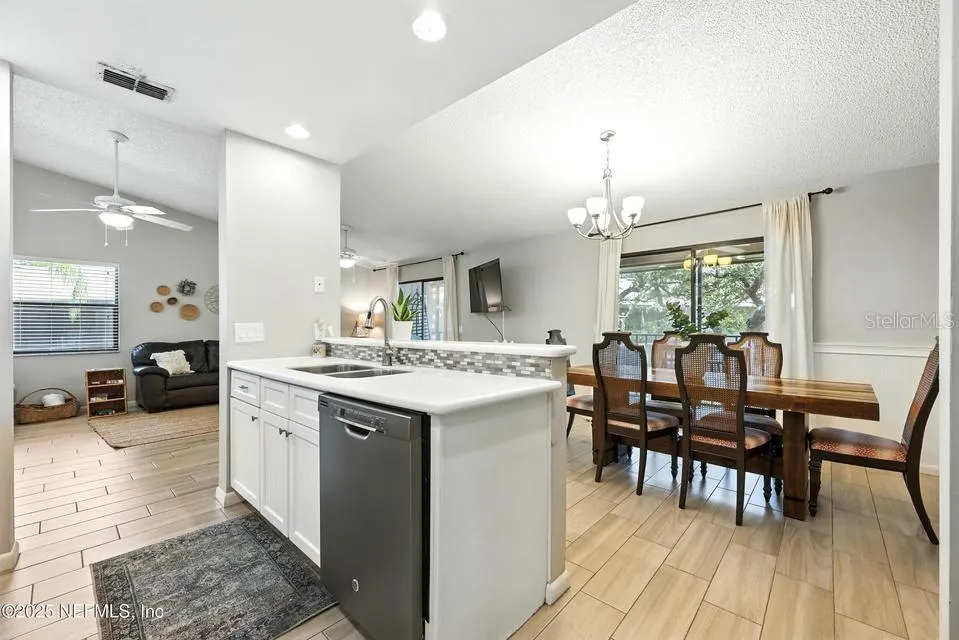 14 NAVARRA COURT #14 St Augustine, FL 32086