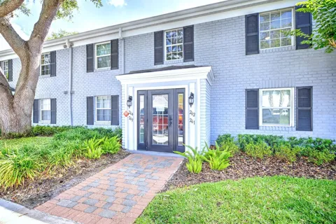 262 LEWFIELD CIRCLE #262