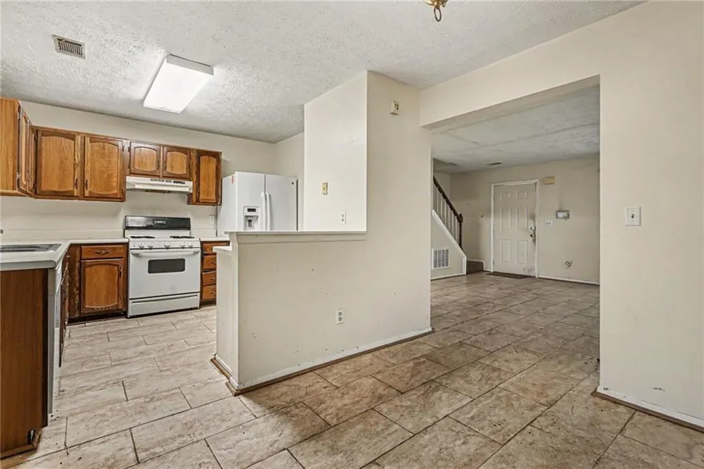 5670 Wells Circle Stone Mountain, GA 30087