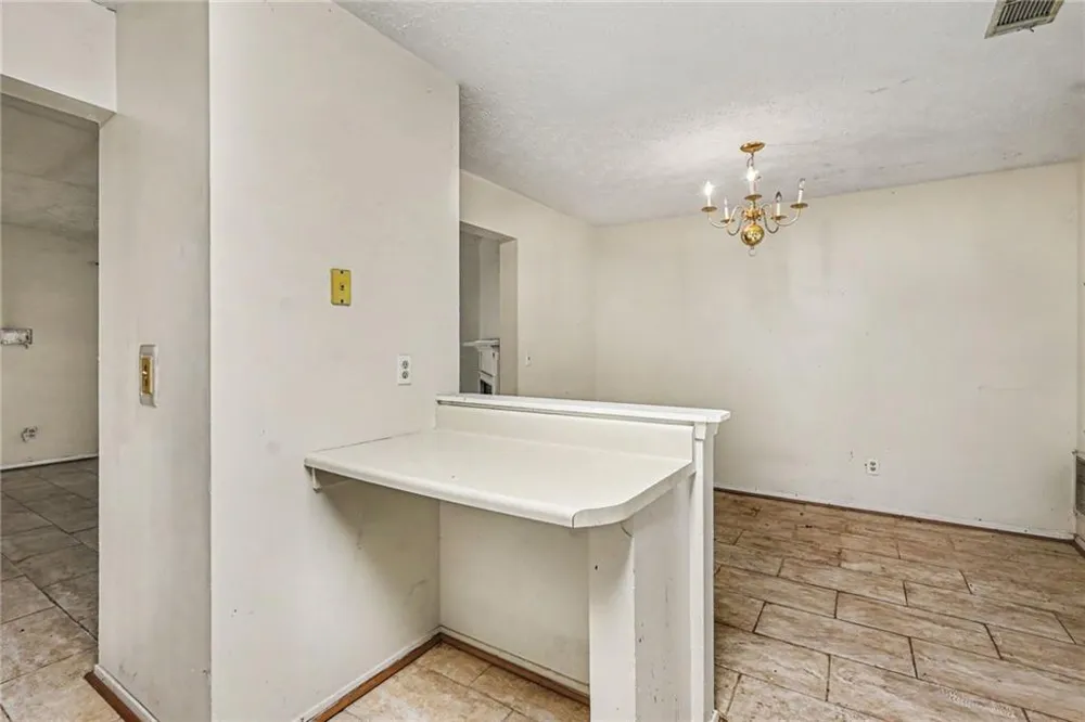5670 Wells Circle Stone Mountain, GA 30087