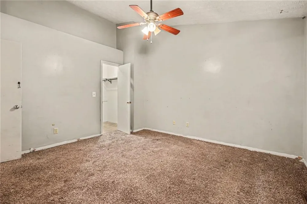 5670 Wells Circle Stone Mountain, GA 30087