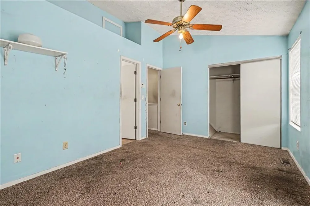 5670 Wells Circle Stone Mountain, GA 30087