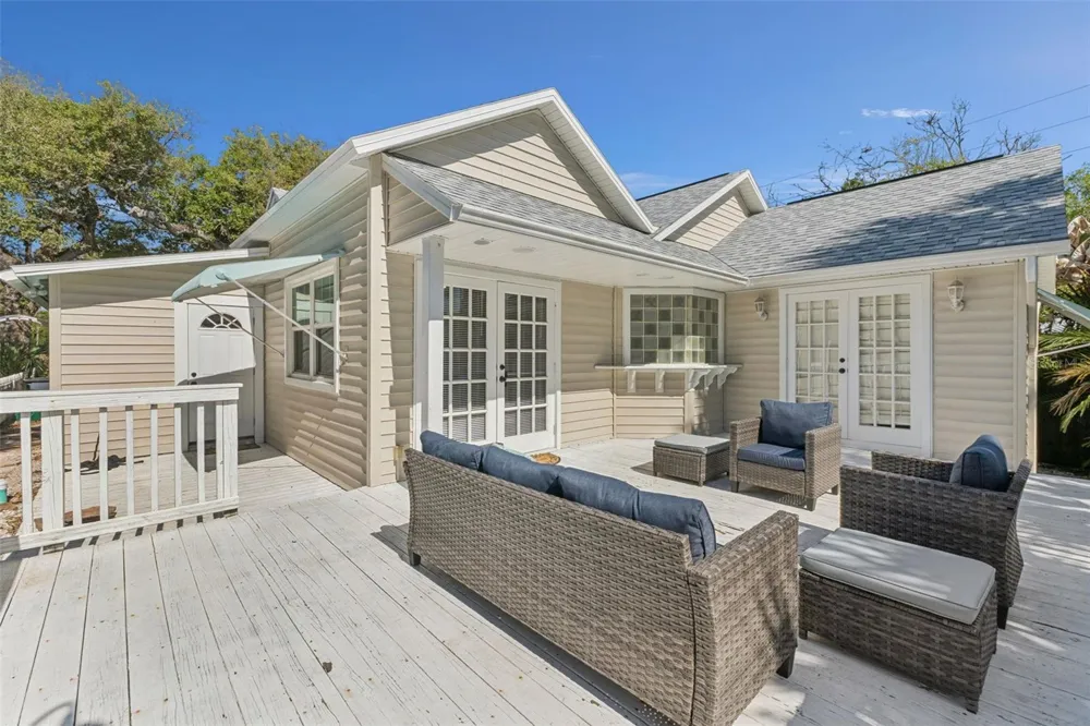 109 PENINSULA AVENUE New Smyrna Beach, FL 32169