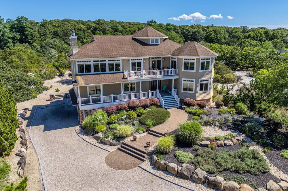 790 Sea Drive Southold, NY 11971