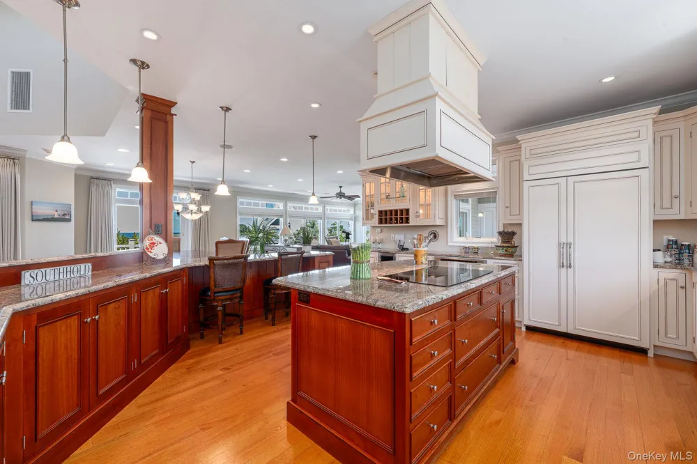 790 Sea Drive Southold, NY 11971