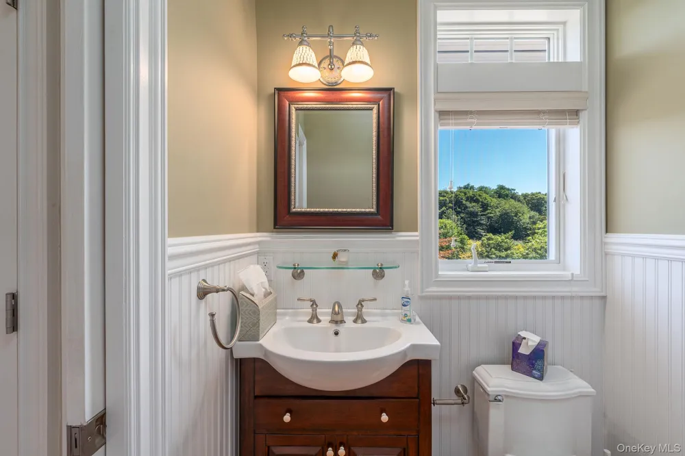 790 Sea Drive Southold, NY 11971