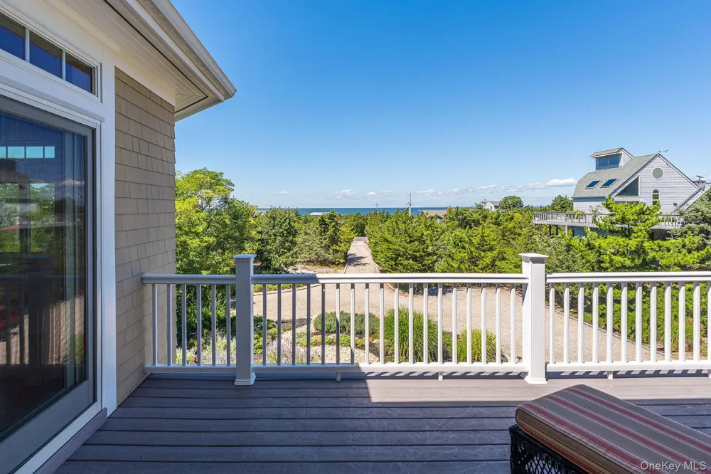 790 Sea Drive Southold, NY 11971
