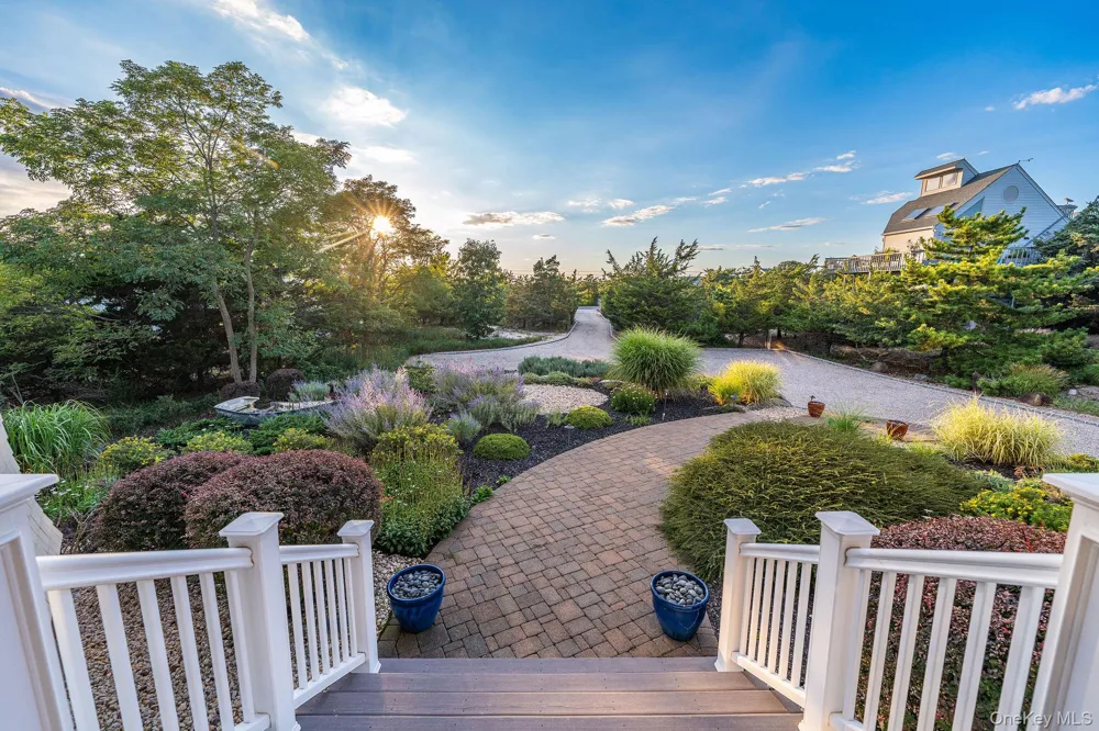 790 Sea Drive Southold, NY 11971